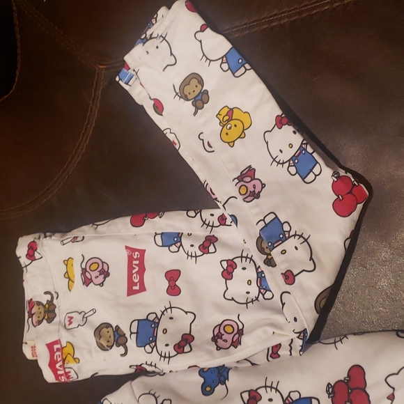 Levi's x Hello Kitty Boxy Fit Hoodie + Jeggings set outfit fit - Picture 10 of 10